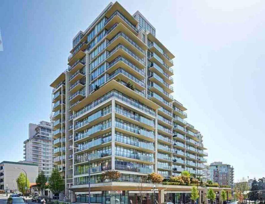 Victoria'S Best Location 2 Bedroom Luxe Condo Kültér fotó
